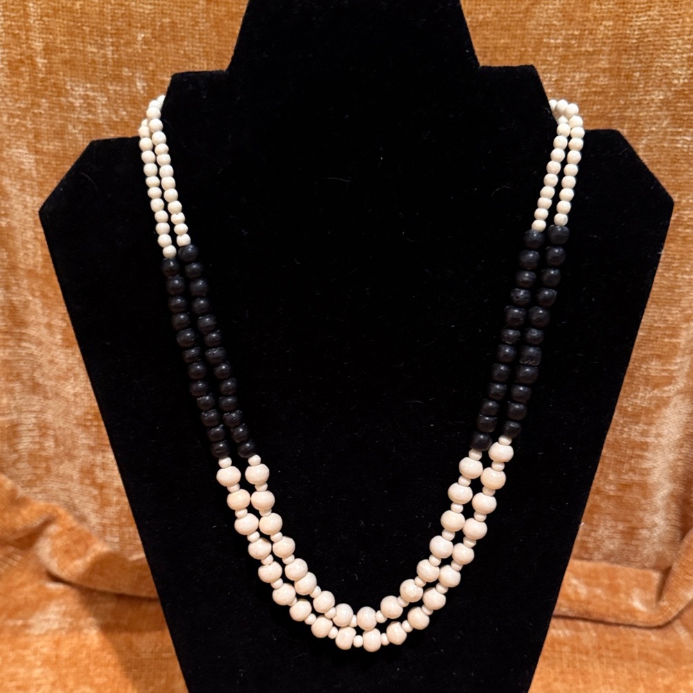 Black and Cream Beaded Necklace